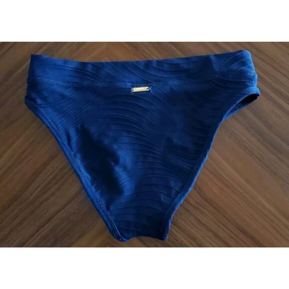 NWT $84 Kenny Flowers The Ravello Textured V front Bikini Bottom Navy Size XXS - Picture 10 of 12